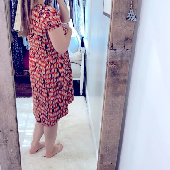 Lularoe modern print dress size xsmall - Picture 4 of 7